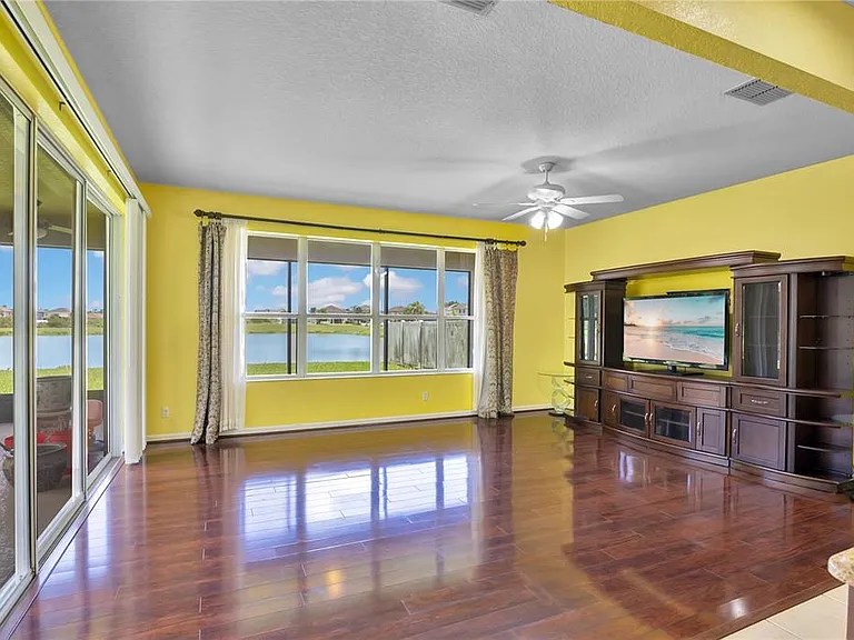 7325 Derexa Dr — Photo 12