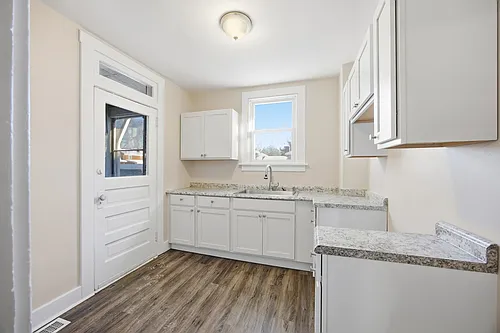 Charming Updated 2BR Home with New Flooring & Rear Porch Photo 1