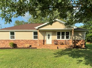 1207 Grenoble Dr, Lebanon, TN 37090