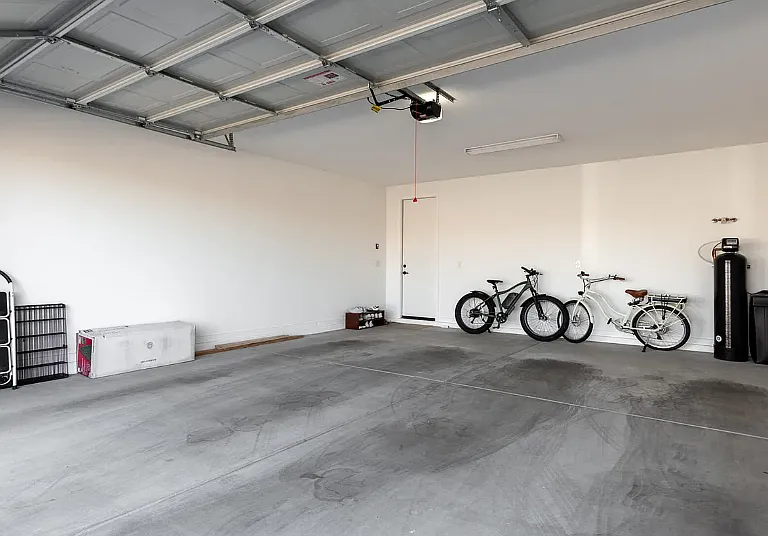 10929 W Harrison St — Photo 41