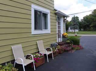 6253 Andersonville Rd, Waterford, MI 48329