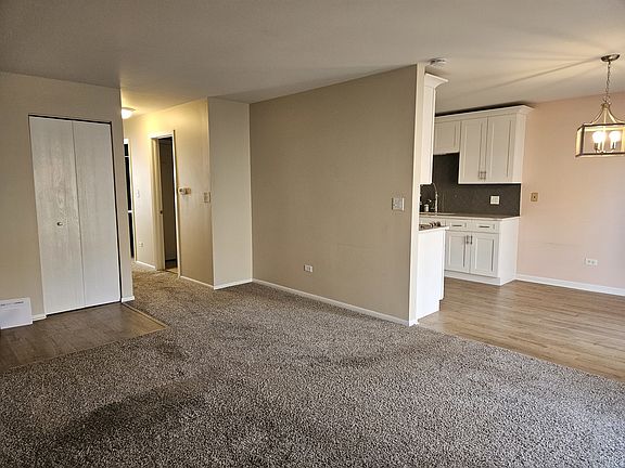 5th image of 626 N Deer Run Dr #626