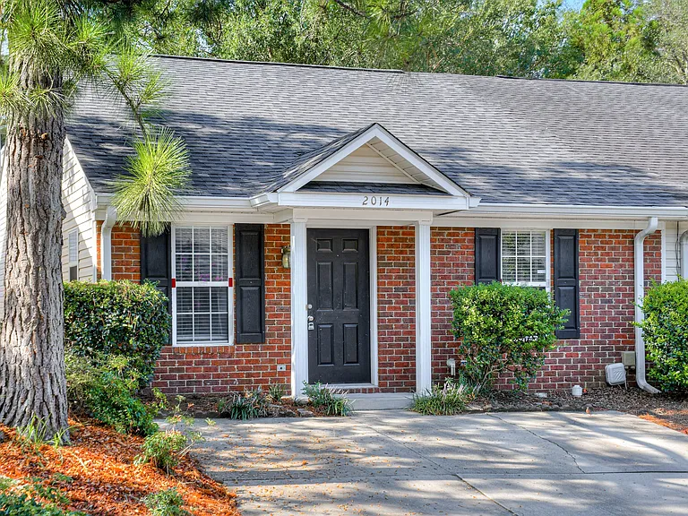 2014 Emerald Bay Dr — Photo 2