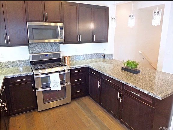 3rd image of 5772 Acacia Ln