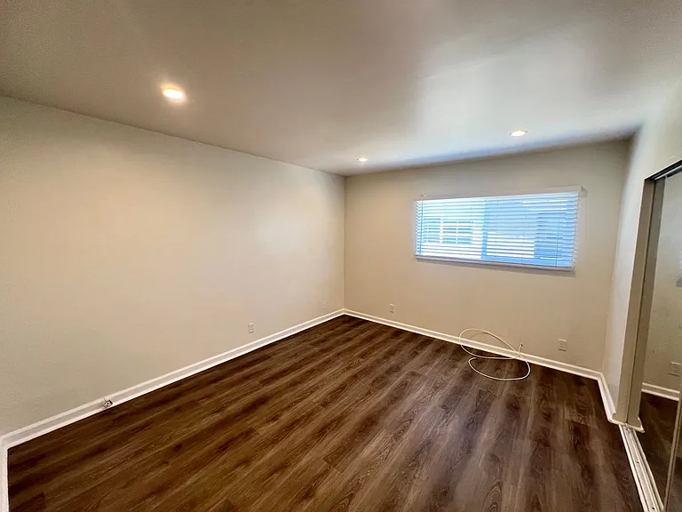 2408 Ocean Park Blvd — Photo 20