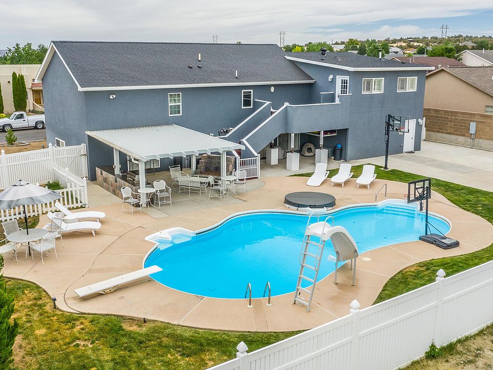 1st image of 5010 Pinecroft Dr