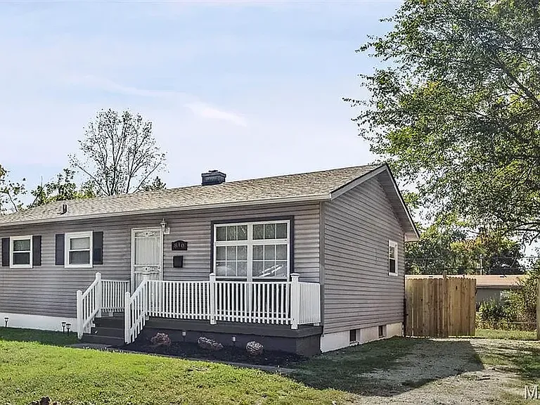 810 Saint Thomas Ln — Photo 1