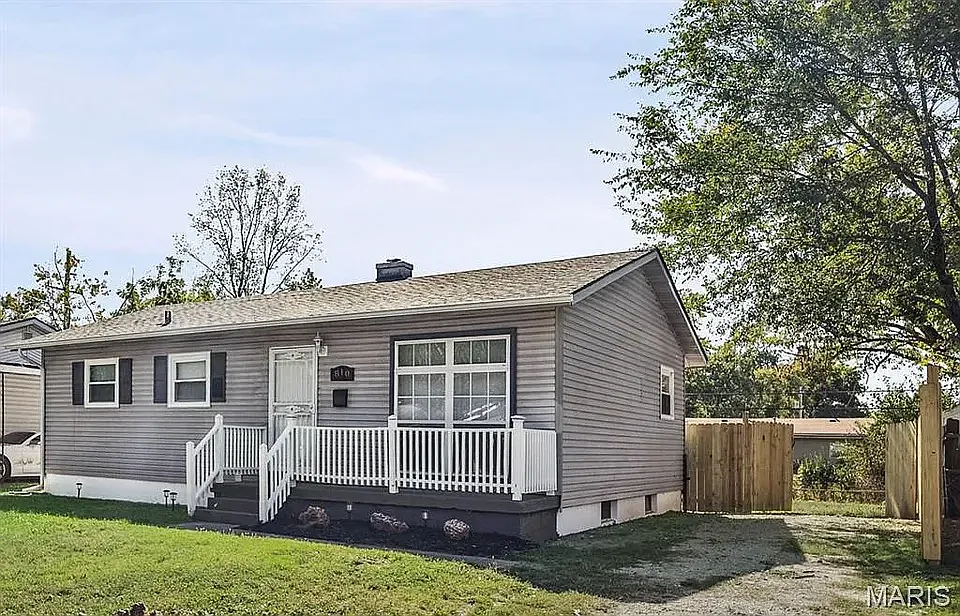 810 Saint Thomas Ln