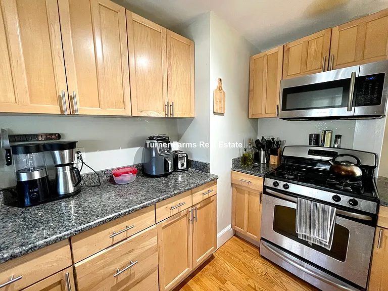 12 Evergreen Ave #3 — Photo 11