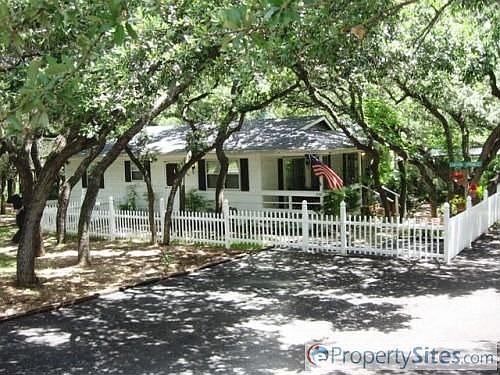 2nd image of 840 Canyon Springs Dr