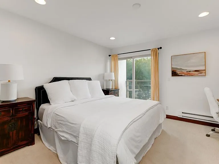 935 Genter St #212 — Photo 14