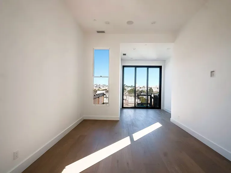 1502 Golden Gate Ave — Photo 22