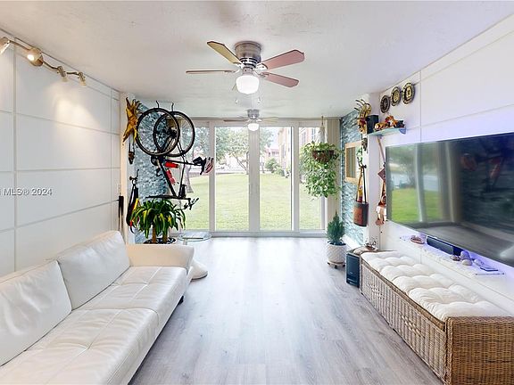 2nd image of 9380 Sunrise Lakes Blvd APT 106
