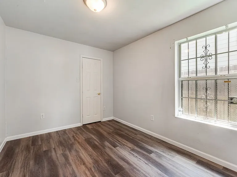2526 Exeter Ave — Photo 17