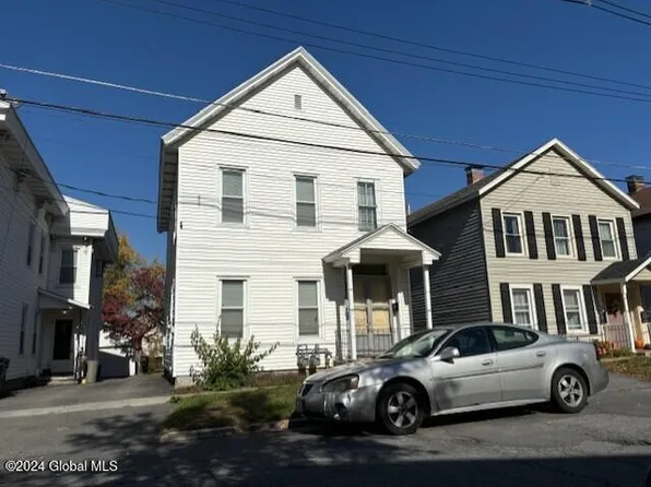 317 W Clinton Street, Johnstown, NY 12095