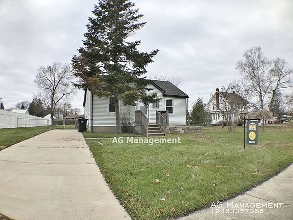 2nd image of 26671 Elm St