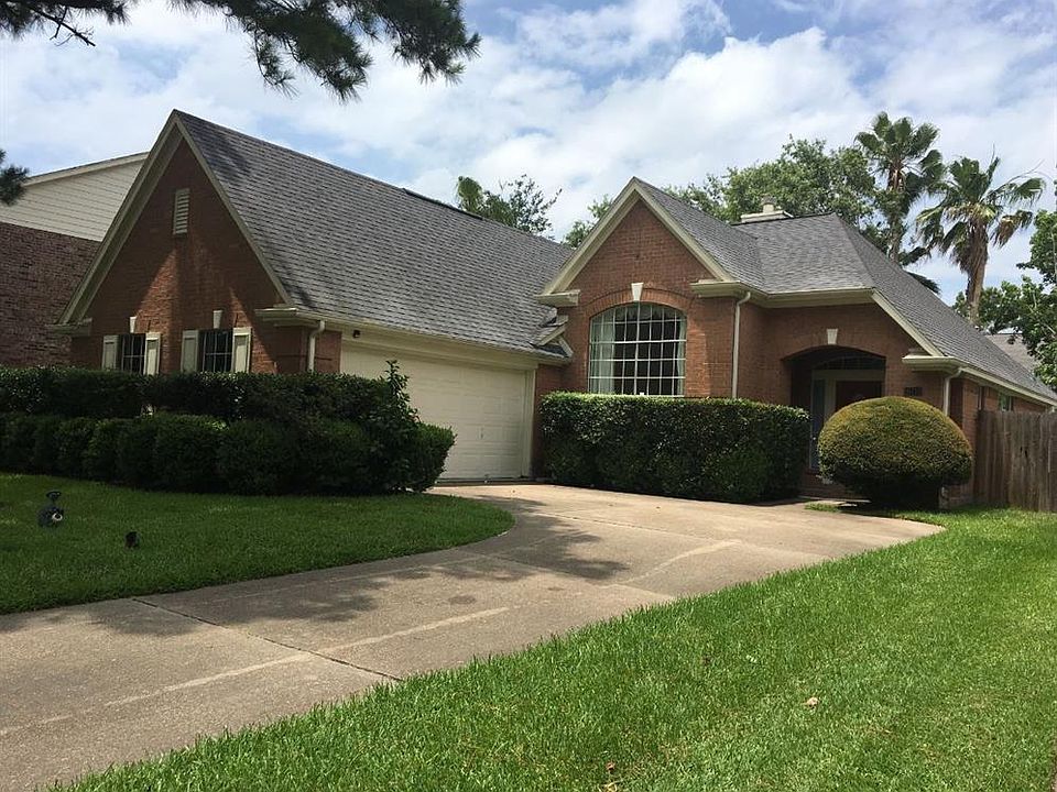 1st image of 20710 Fawnbrook Ct
