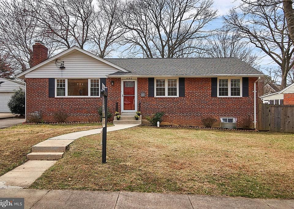 Welcome to 486 Naylor Pl