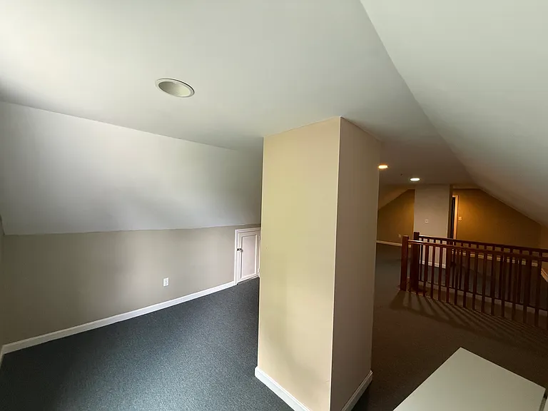 18 Pine St #1 — Photo 23
