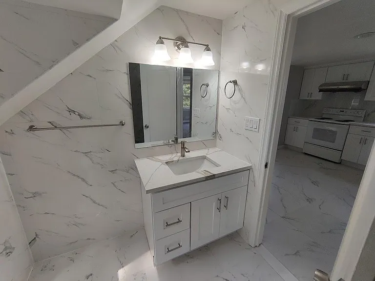 24 N Edward St #2 — Photo 2