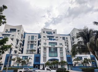 7600 Collins Ave APT 417, Miami Beach, FL 33141