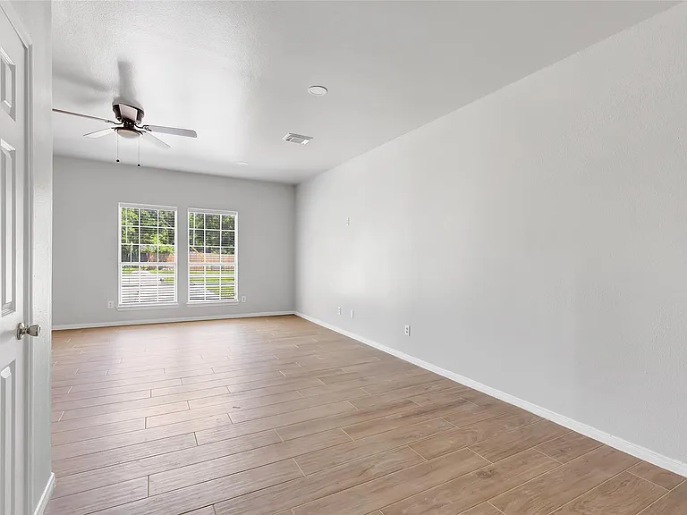 10445 Wicklowe St #1 — Photo 13