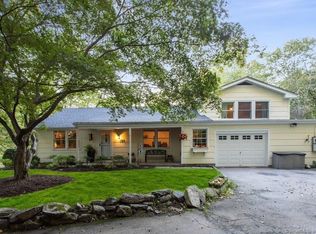 121 Briar Brae Rd, Stamford, CT 06903