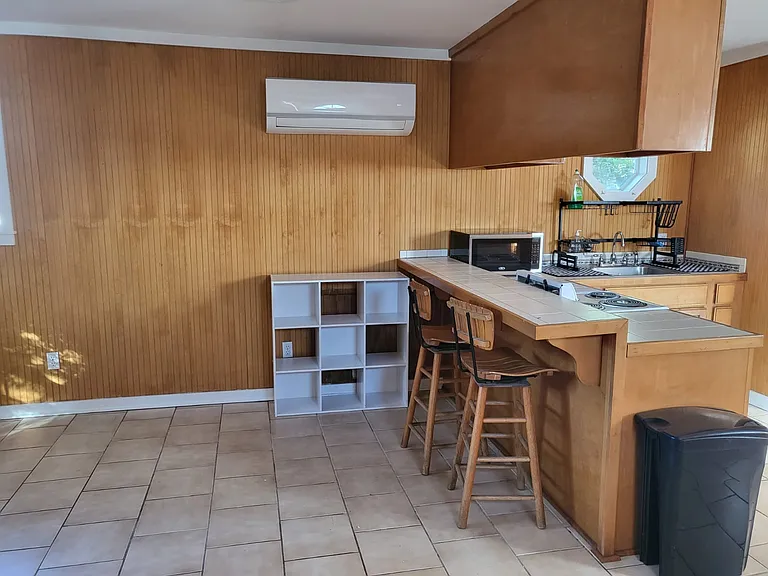 422 Sea Breeze Dr — Photo 5