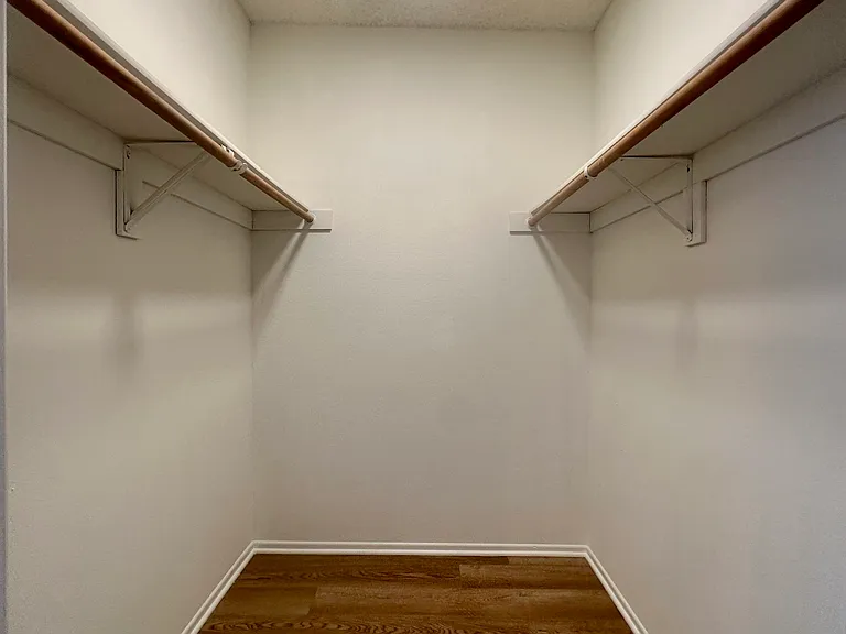 824 E Windsor Rd #11 — Photo 8