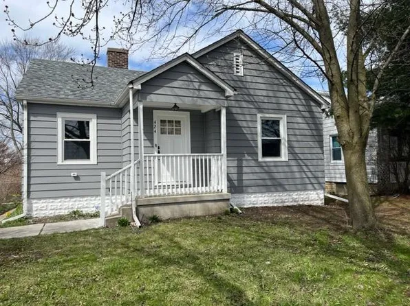 424 N Hobart Rd, Hobart, IN 46342