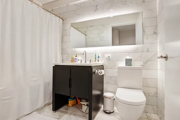 Rented by Bond New York | media 19