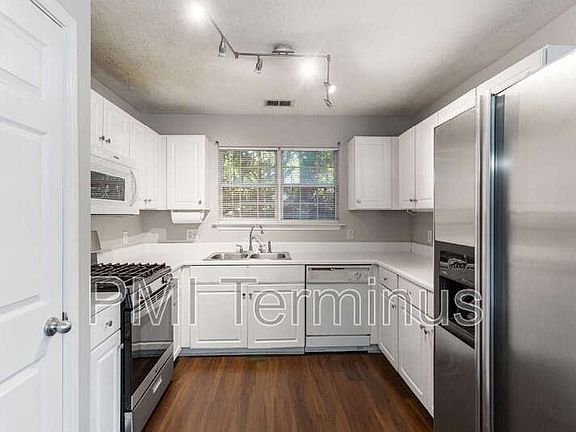 4th image of 1312 Telhurst Ct NW