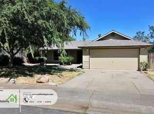 3657 Santa Rosa Way, Redding, CA 96003