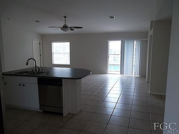 4th image of 2618 SW 2nd Ave