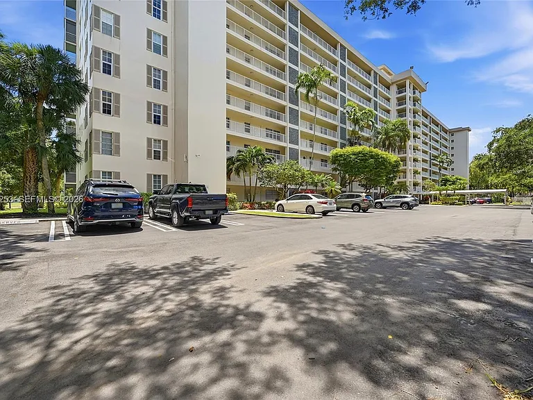 3520 Oaks Way #407 — Photo 35