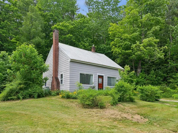 26 Lovers Lane, Bethel, ME 04217