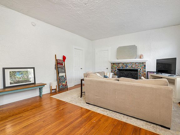 5th image of 700 Upland Road