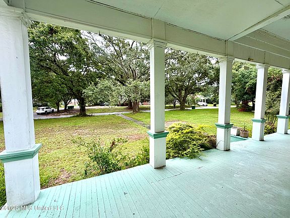 4th image of 3807 Dantzler St