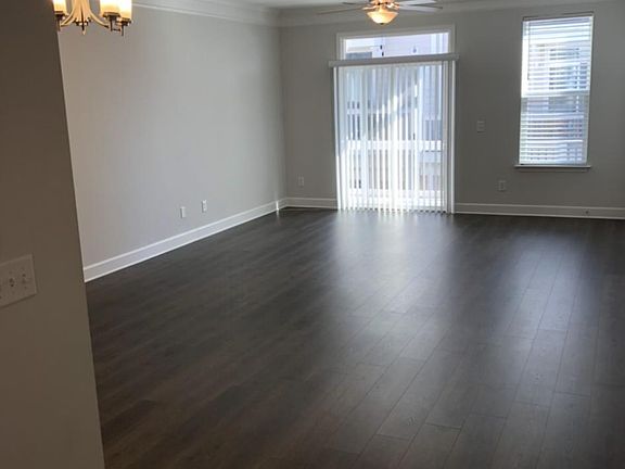 5th image of 304 Kara Ln
