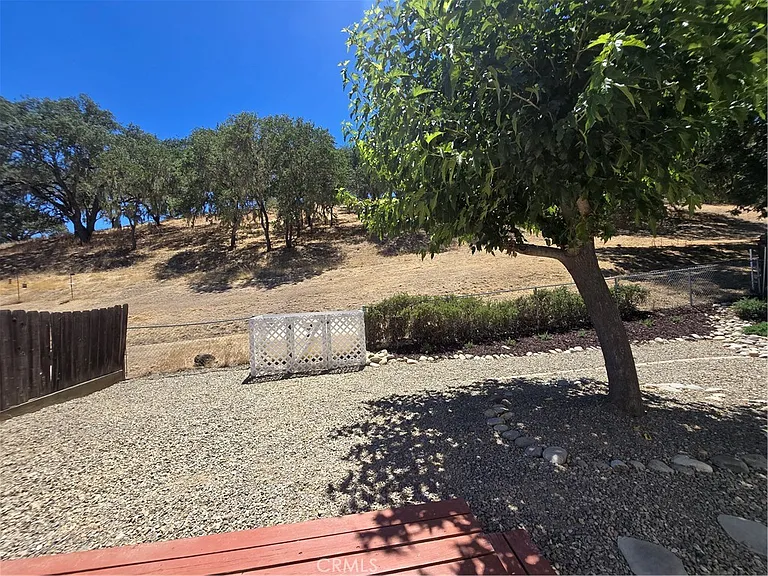 2510 Bridle Trail Ln — Photo 25