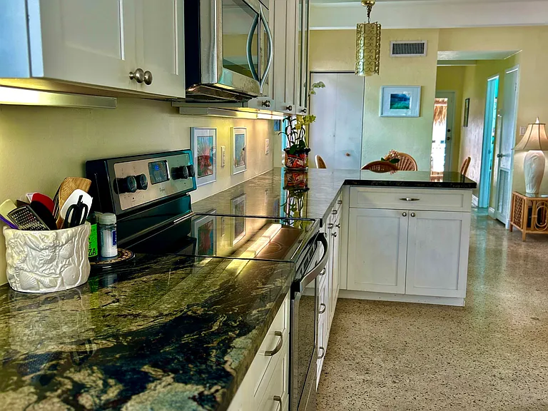 64 Seagate Blvd — Photo 12
