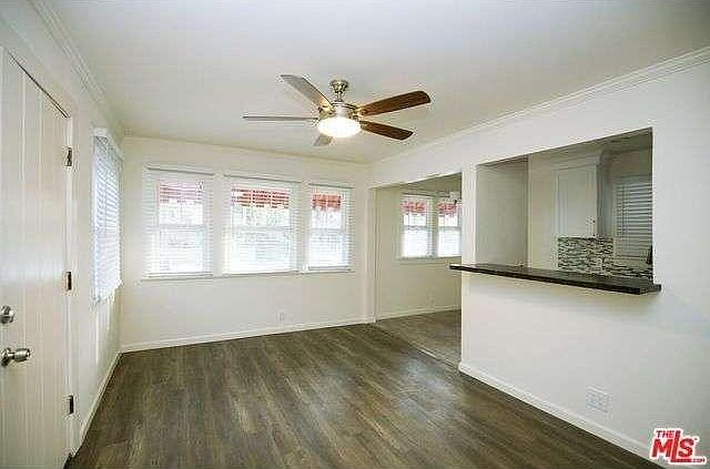 Living room/dining room