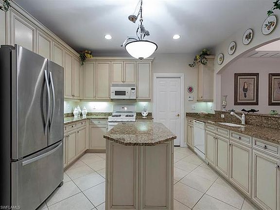 4th image of 2838 Tiburon Blvd E APT 101