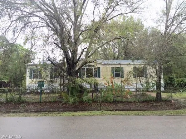 8135 Marx Dr, North Fort Myers, FL 33917