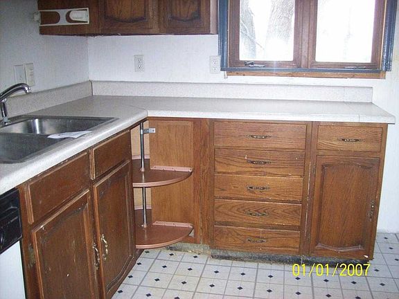 4th image of 208 S 31st St