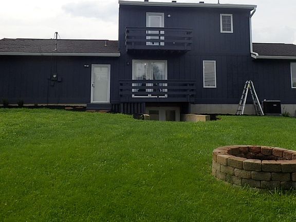 2nd image of 8 Meyerfield Pl