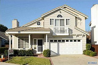 1st image of 7 Walnut Dr