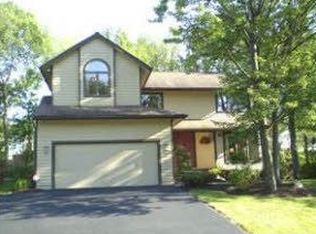 2644 Laguna Dr, Endicott, NY 13760