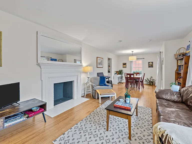 2726 Dunlavin Way — Photo 4