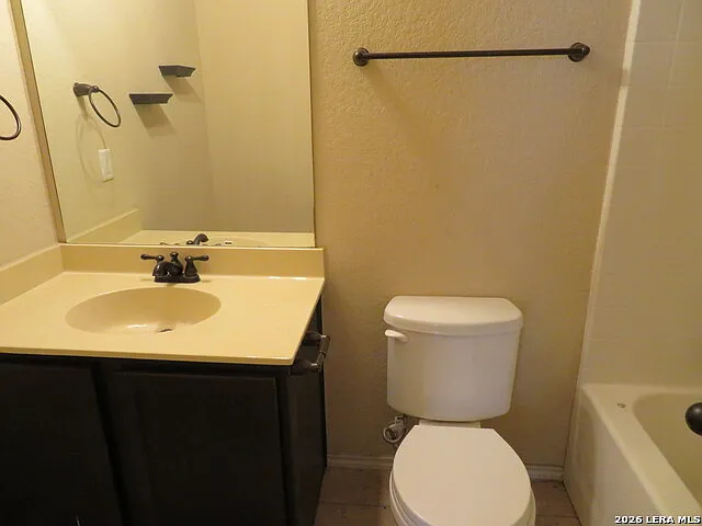554 Creekside Cir — Photo 17